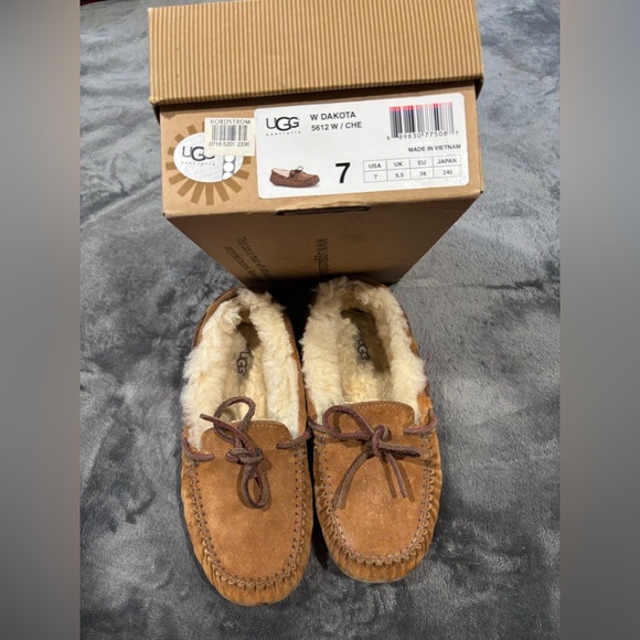 UGG ❤️Moccasins Women’s size 7 - Picture 11 of 11